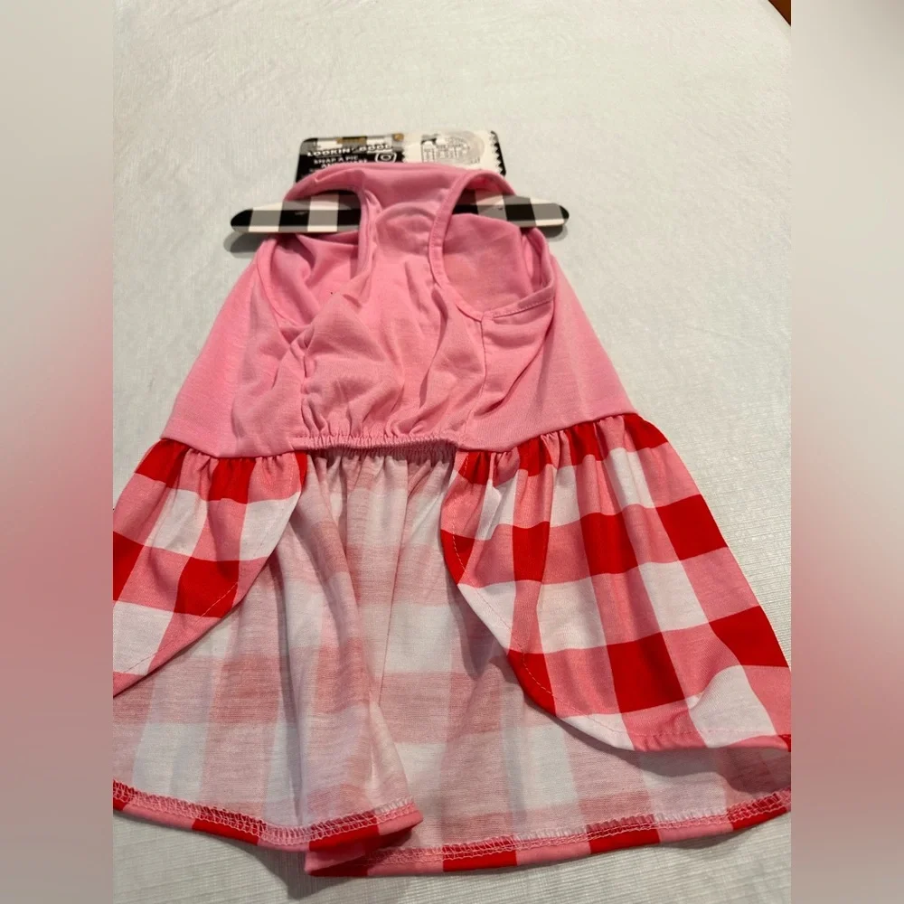 NWT WOOF Pet Apparel Pink and Red Valentines XOXO Dress. Size L